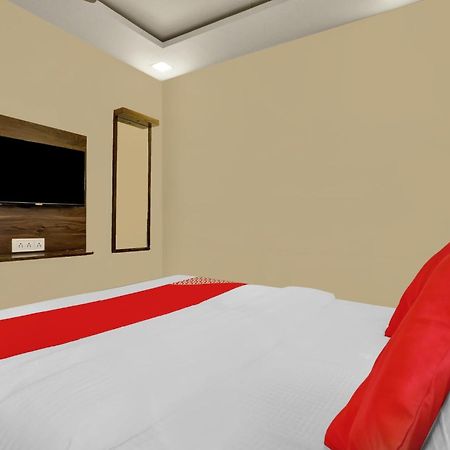 Hotel O Nandi Palace Lodging And Boarding Ulhasnagar Экстерьер фото