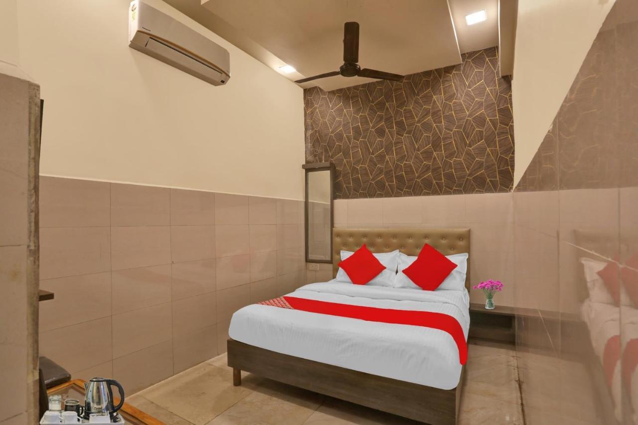 Hotel O Nandi Palace Lodging And Boarding Ulhasnagar Экстерьер фото